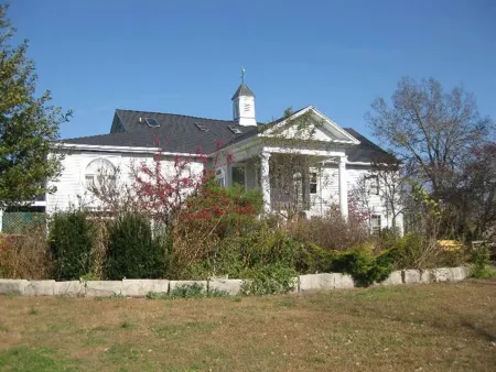 Inntiquity, A Country Inn