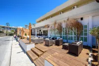 Despina Apts by Estia