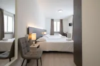 Hotel Dell'Angelo Các khách sạn gần Global Nautic