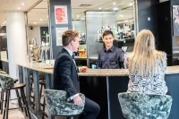 Kents Hill Park Training & Conference Centre - bar