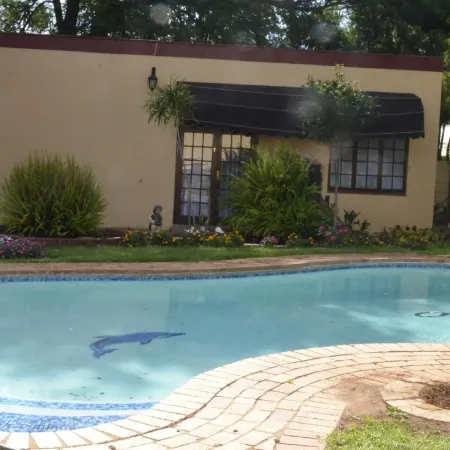 Maple's Guest House