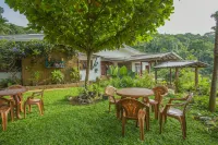 The Hilltop Eco Homestay Hotels in Medadumbara
