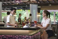 Constance Lemuria Seychelles - bar