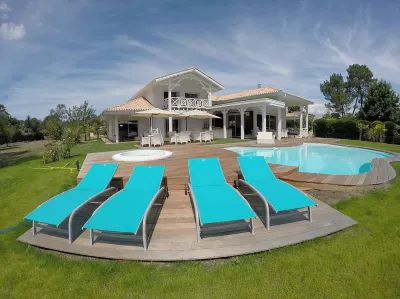 Villa Bora Bora Hotels in Mios