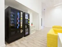 Ant Hostel Barcelona Hotels near Ciutadella Park