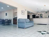 Quality Inn I-70 at Wanamaker - 2-نجوم