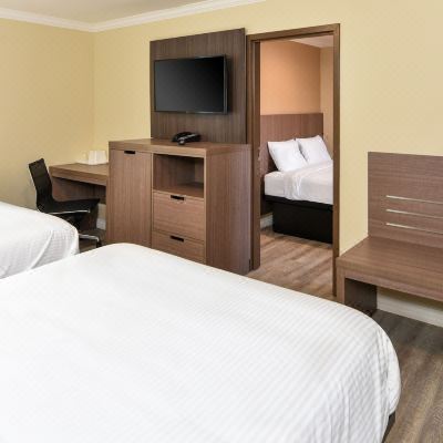 Family Suite Sea Rock Inn - Long Beach Promo Code