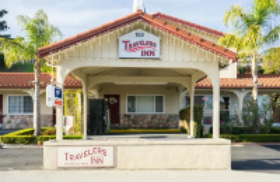 旅行者酒店