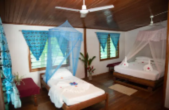 Fatboys Resort Hotels in New Georgia Group