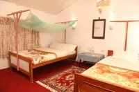 Forest Hideaway Resort Pvt Ltd Hoteles cerca de Birat Purush Darshan