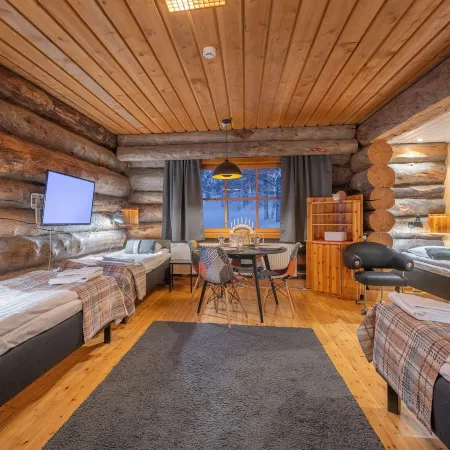 Kuukkeli Log Houses Aurora Resort