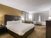 Clarion Pointe Jamestown - Falconer Hotels in Chautauqua County