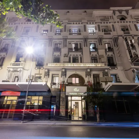 Hotel Majestic Отели рядом с достопримечательностью «Хаммам Зиани»