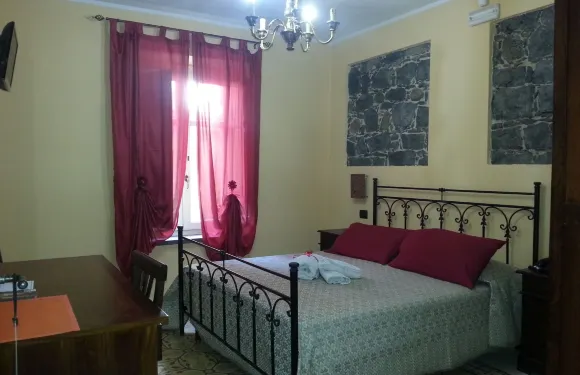 盧西納拉克爾特酒店