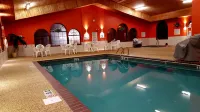 Super 8 by Wyndham Brookings - Pools