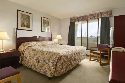 Super 8 by Wyndham Red Deer Hotels in Red Deer