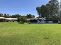 Settlement Motor Inn