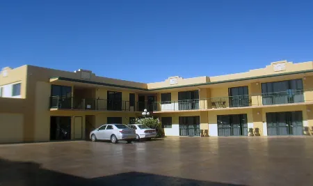 Deco City Motor Lodge