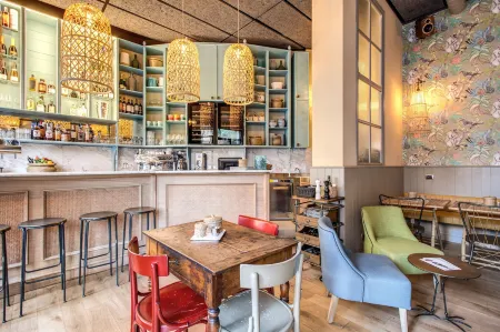 City Guest House Отели рядом с достопримечательностью «Римский университет Тор Вергата»