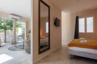 Bella Vista Hôtel, Suites & Maisons Hotels in Porticcio