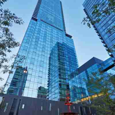 Four Seasons Hotel Toronto Hotel Exterior