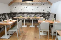 The Mendip Inn Hotels in Ashwick