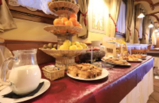 萊尼奧橋皇宮酒店