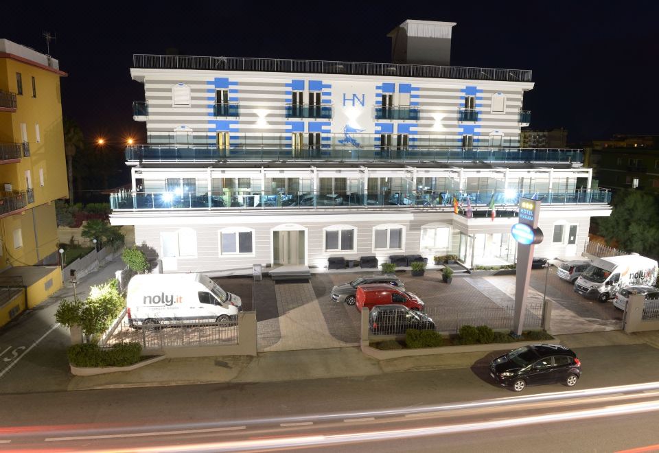 Hotel Niagara, Exterior, Hotel Exterior