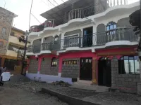 Guest House Hotel Chrisna - Hostel - Ostelli