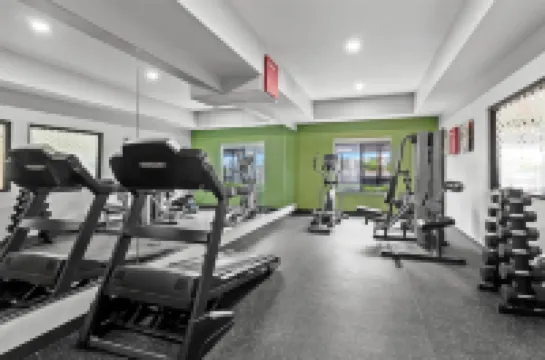 Spark by Hilton Houston Hobby Airport