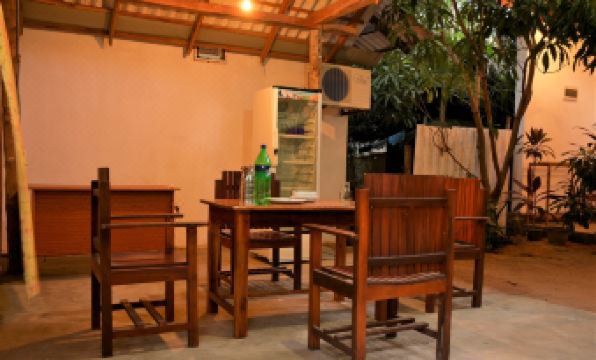 Eagle Resort Arugambay