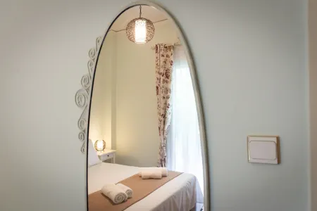 Blue Ark Athenian Nest