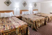 Rodeway Inn & Suites Hotels in Austin