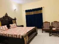 Super Golden Guest House Hotels in Shah Faisal Town