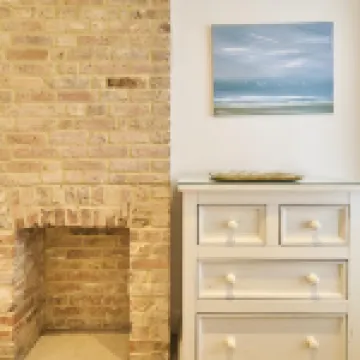 Host & Stay - Sail Away