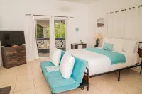 Villa Serenity- Water View Suite - Sleeps 3 -pool Hotels in Cooper Jack Bay Settlement