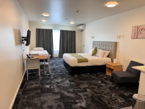 Zeta Motel Hotels in 