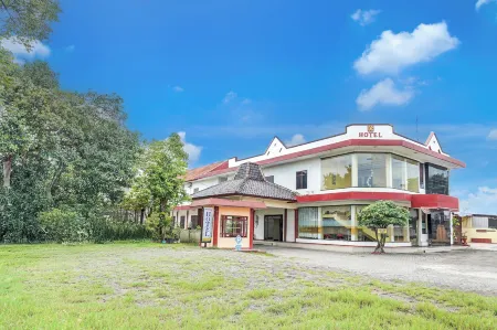 Collection O Kauman Near Stasiun Pekalongan Formerly Hotel Dian Chandar