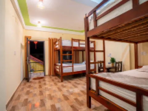 Phong Nha Ecolodge Homestay & Tours - Mountain View Hotels in Son Trach