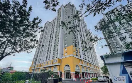 Redliving Apartemen Cinere Resort - Gold Room