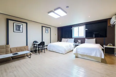 From H J Hotel Osan Отели в г. Осан