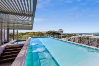 Lux Retreat at Harbour Light Cairns I Sauna I Pool & Prime Location - con vistas al mar