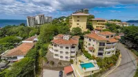 Birds-Eye Ocean View in Nicely Priced Top-Floor Unit in Flamingo Hotels near Playa Flamingo
