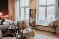 The Burgundy - Boutique B&B