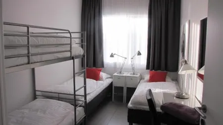 Halllandsnes Apartments Отели в г. Akureyrarbaer