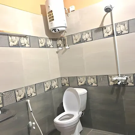 Babar House Отели рядом с достопримечательностью «The Chenab Club»