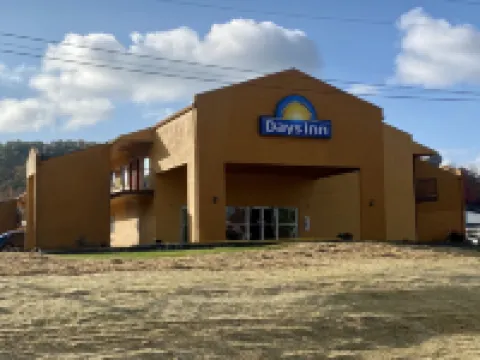 Days Inn by Wyndham Morehead Hotels in Morehead