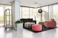 The Summit Apartments