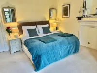 Parsonage House Hotels in Castle Combe