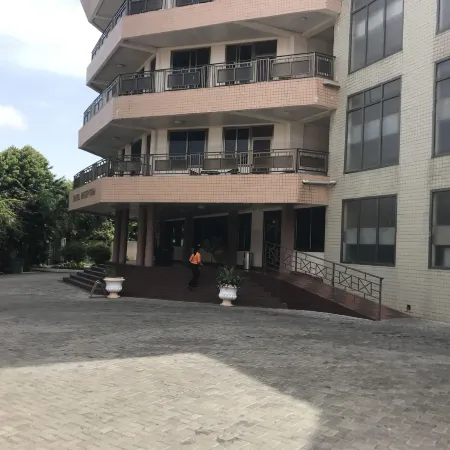 Akroma Plaza